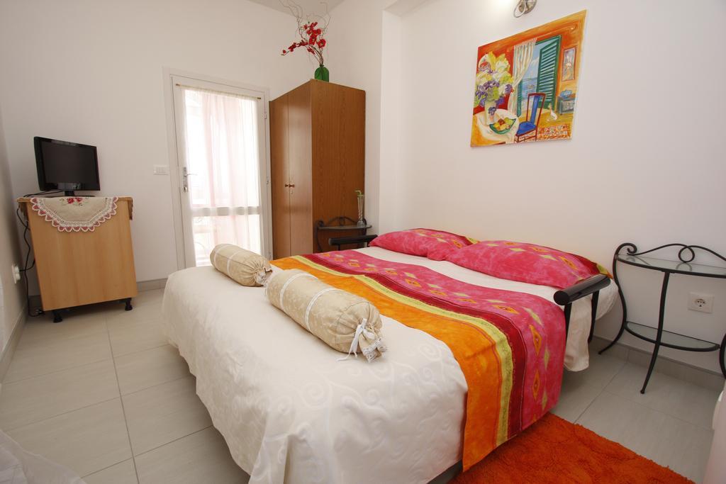 Apartments Delfin Tučepi Pokoj fotografie